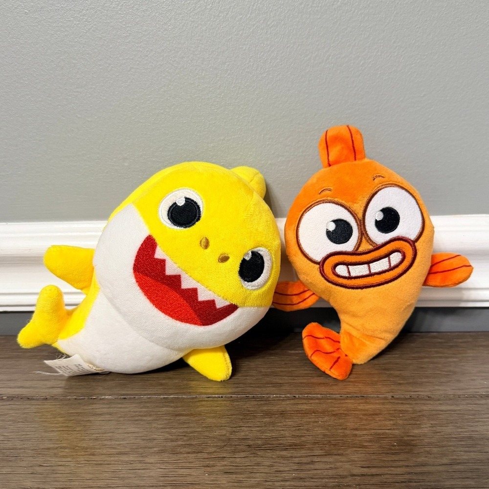 Pinkfong Baby Shark and William Fish Plush Set Stuffed Animal Toys